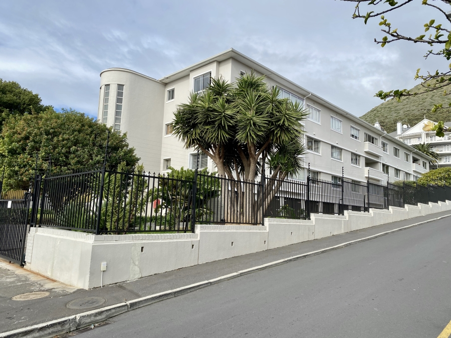 0 Bedroom Property for Sale in Sea Point Western Cape